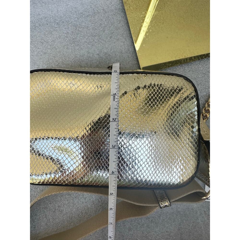 NWT Michael Kors Maisie Gold Metallic Snake Embossed Camera Crossbody Bag+Wallet - Picture 4 of 9